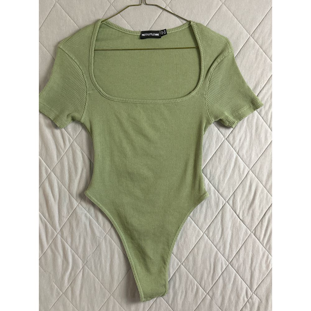 PrettyLittleThing One Piece Women's Size 6